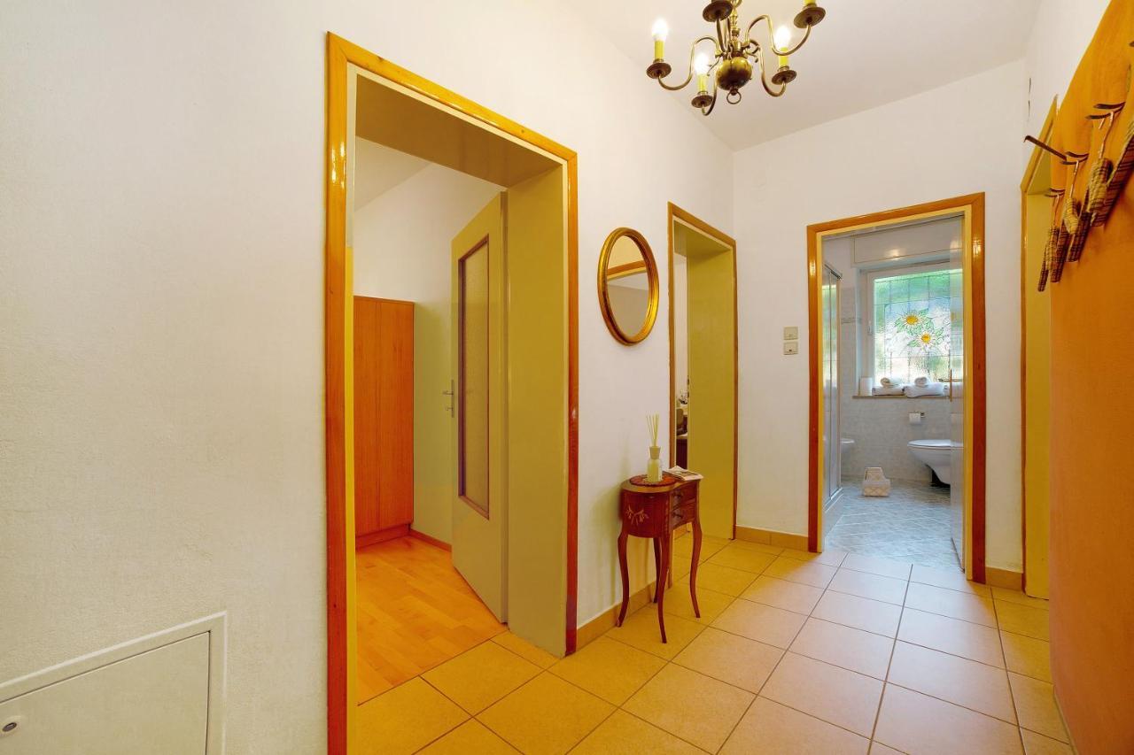 Villa Sabine - Berta Meran Buitenkant foto